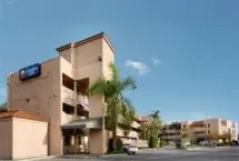 Photograph of Comfort Inn, Norwalk
