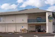 Photograph of Days Inn, Fresno