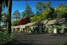 Photograph of Colonial Inn,