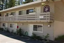 Photograph of Cinnamon Bear Inn Bed and Brea, Mammoth Lakes