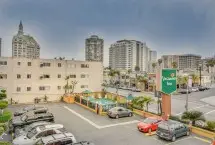 Photograph of Vagabond Inn - Long Beach NOT, Long Beach