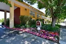 Photograph of County Inn, Mountain View