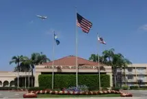 Photograph of Airtel Plaza Hotel, Van Nuys
