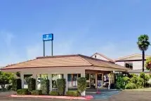 Photograph of Knights Inn, Claremont