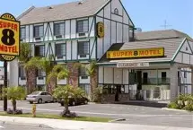 Photograph of Super 8, Westminster