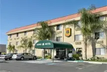 Photograph of Super 8, Hemet