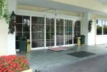 Photograph of Red Rose Inn and Suites, Plant City