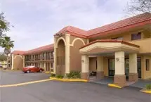 Photograph of Super 8, Jacksonville