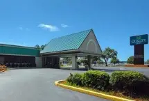 Photograph of Quality Inn, Douglas