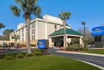 Photograph of Baymont Inn And Suites, Statesboro