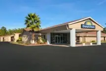 Photograph of Days Inn Hinesville,