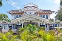 Photograph of Manoa Valley Inn, Honolulu