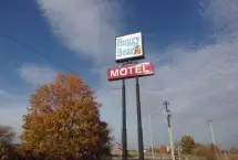 Photograph of Huggy  Bear Motel, Warren