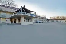 Photograph of Econo Lodge Inn & Suites Salina, Salina
