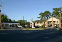 Photograph of Oak Tree Inn Livonia West, Livonia