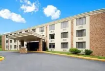 Photograph of Quality Inn Sturbridge, 