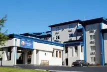 Photograph of Quality Inn, McHenry