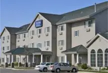 Photograph of Travelodge, Moorhead