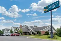 Photograph of Quality Inn, Redwood Falls