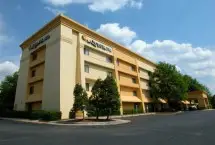 Photograph of LQ Inn Kansas City North, North Kansas City