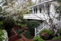 Photograph of Another Padres Inn, Natchez