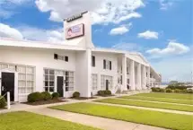 Photograph of Days Inn ( Oceanfront ), Kill Devil Hills