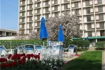 Photograph of Crown Plaza In Somerset,