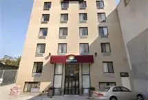 Photograph of Days Inn, Brooklyn