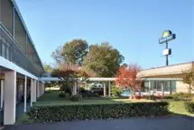 Photograph of Days Inn, Durant