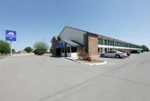 Photograph of Motel 6, 