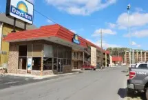 Photograph of Days Inn South, 