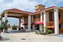 Photograph of Magnolia Inn And Suites, Magnolia