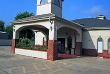 Photograph of Super 8, Bay City