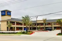 Photograph of Baymont Inn & Suites, Houston