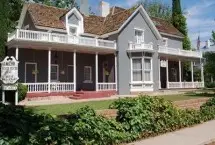 Photograph of Seven Wives Inn, Saint George