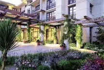 Photograph of Bellevue Club Hotel,