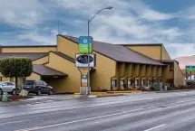 Photograph of SureStay Hotel, East Wenatchee