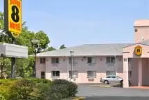Photograph of Super 8, Fort Atkinson