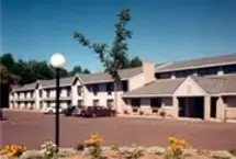 Photograph of Boarders Inn & Suites, Medford
