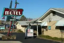 Photograph of Faubus Motel, Huntsville