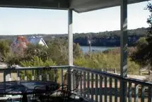Photograph of Lakeside Hideaway Cottage, Spicewood
