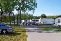 Photograph of Breezy Oaks RV Park, Bushnell