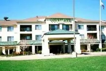 Photograph of Courtyard, Akron