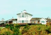 Photograph of Tara Point Inn and Cottages, Grafton