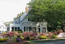 Photograph of Long Dell Inn, Centerville
