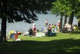 Photograph of Cedar Lake Memorial Park, Burtrum