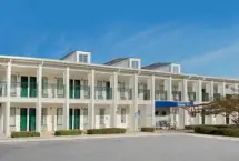 Photograph of Baymont Inn & Suites, Meridian