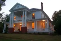 Photograph of Thistledome Inn Bed & Breakfast, Byhalia