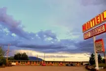 Photograph of Rio Grande Motel, Williamsburg