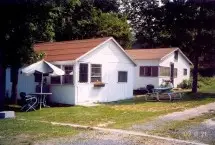 Photograph of Pionteck's Cottages, Alexandria Bay